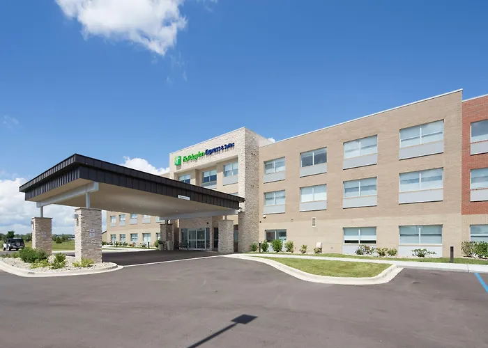 Holiday Inn Express & Suites - Gaylord By Ihg
